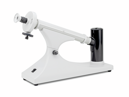 Notre polarimètre permet d’analyser les échantillons liquides et optiquement actifs aux propriétés chirales. Les applications typiques sont la détermination de la cinétique dans
l’inversion du sucre de canne, la détermination de la mutarotation du glucose et l’observation de l’hydrolyse de l’amidon. La rotation optique est mesurée en degré.