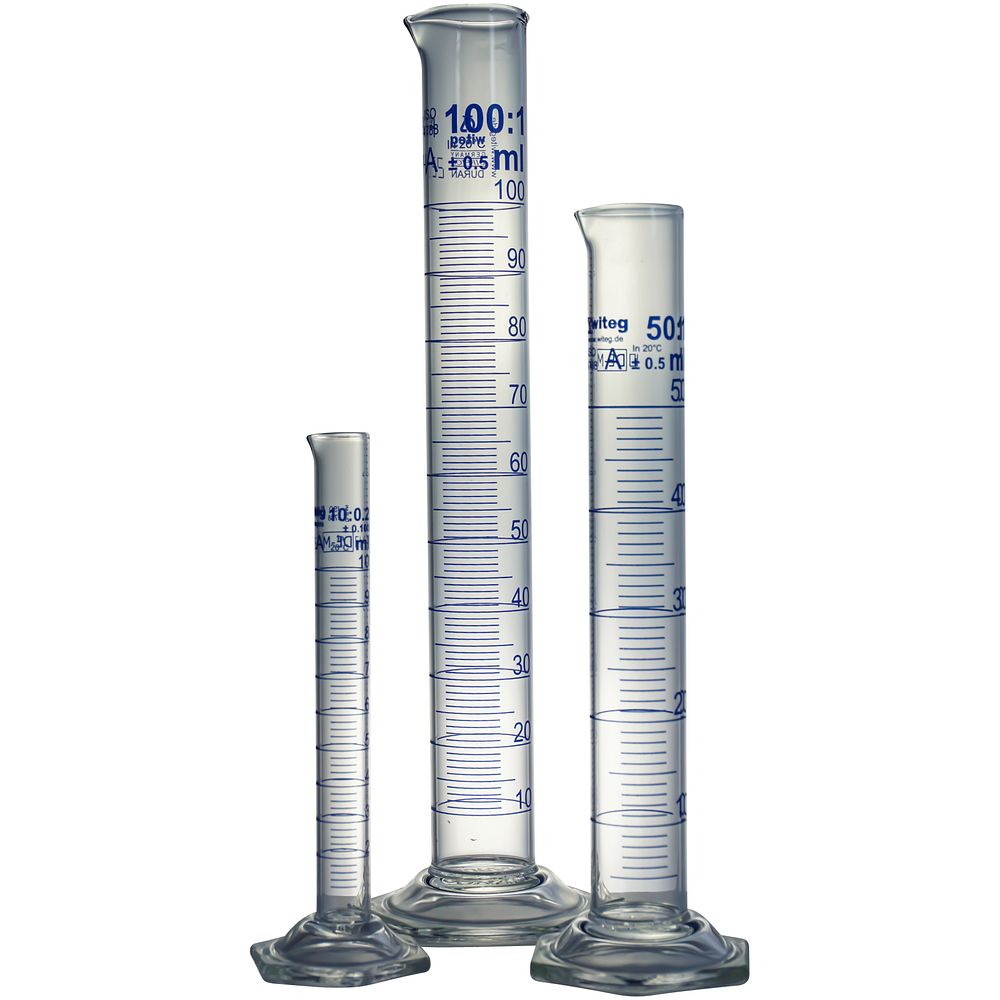 Eprouvettes graduées en verre borosilicate 3.3, toutes stables et de qualité supérieure. Nos éprouvettes graduées en verre sont disponibles en forme haute ou forme basse au choix.