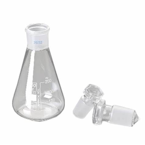 Erlenmeyers de haute qualité en verre borosilicaté pour les laboratoires de chimie et biologie . Etant de forme conique avec une vaste base et un col étroit ou large, qui permet d’agiter les diverses solutions sans risque de renversement.