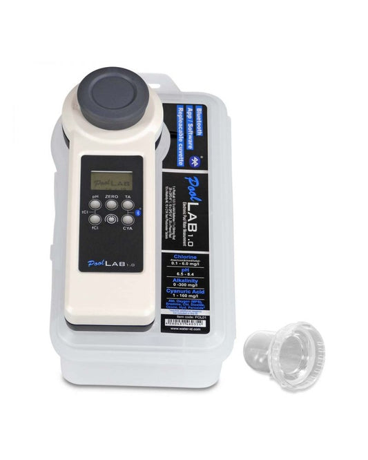 L'analyseur portable de l'eau de piscine le plus vendu au monde. Simple et robuste il permet d'analyser le chlore, pH, Acide cyanurique, dureté, alcalinité, brome, ozone