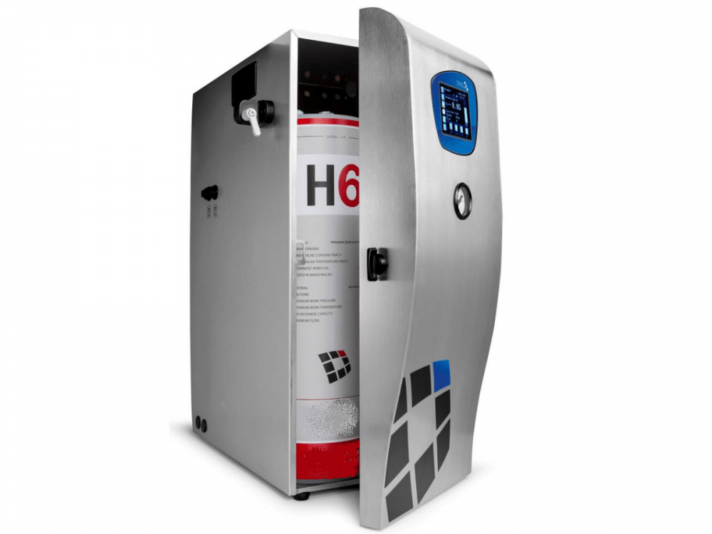 Hydrolab conçoit et fabrique des déminéralisateurs de laboratoire pour le traitement de l’eau du robinet conformément aux directives des normes polonaises et européennes. Il utilise des technologies modernes, l’échange d’ions mentionné, l’osmose inverse et l’électrodéionisation ainsi que la filtration mécanique, l’adsorption, l’élimination du fer, l’adoucissement, la microfiltration, l’ultrafiltration et le rayonnement UV 185/254 nm.