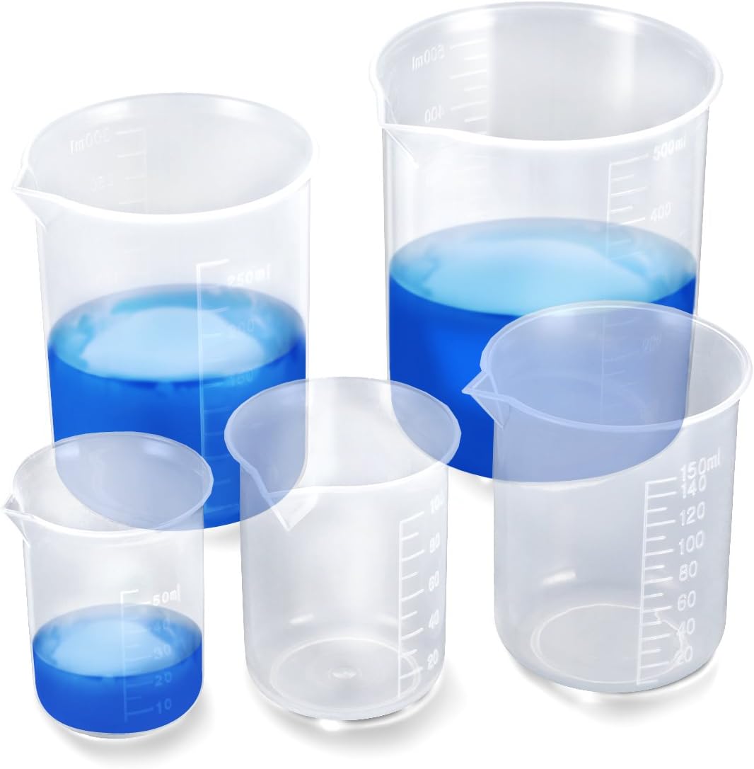  Béchers de haute qualité en plastique pour les laboratoires de chimie et biologie .  Carafe graduée en plastique, équipée d'une anse.