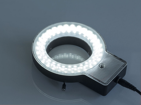 Systèmes d'éclairage externe anneau lumineux ou col de cygne pour les loupes binoculaires. Ces systèmes d’éclairage professionnels garantissent une lumière d’intensité constante d’excellente qualité sur l’objet.