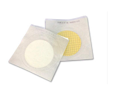 Filtre standard plat ou plissé de diamètre 47mm , 55 mm à 330 mm .Pour des applications variées dans l'industrie pharmaceutique et agroalimentaire, la santé, l'éducation, la recherche, etc.